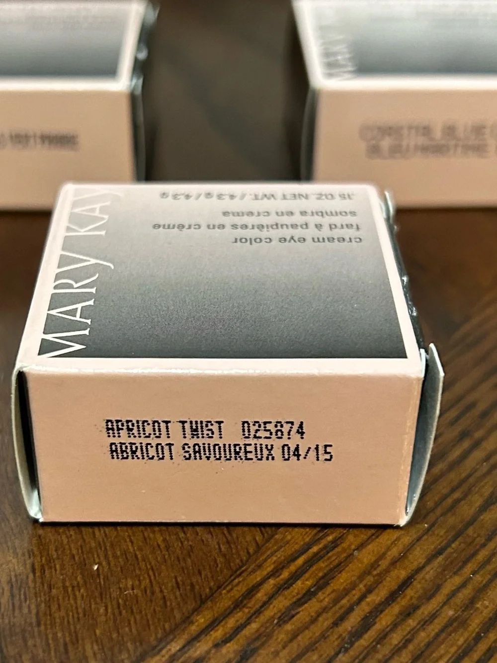 3 Piece Mary Kay Cream Eye Color Boxed Apricot Twist Coastal Blue Meadow Grass.